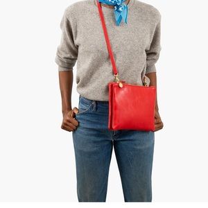 clare v double sac bretelle in cherry red